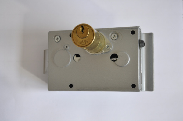 Замок электромеханический CVL Испания